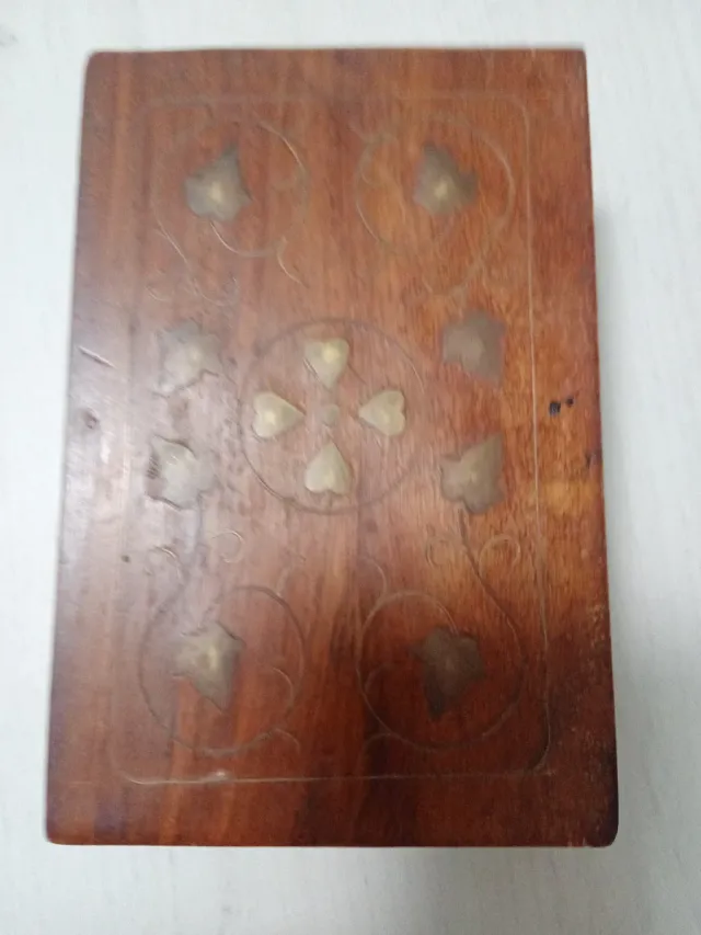 Joyero de madera con cajones