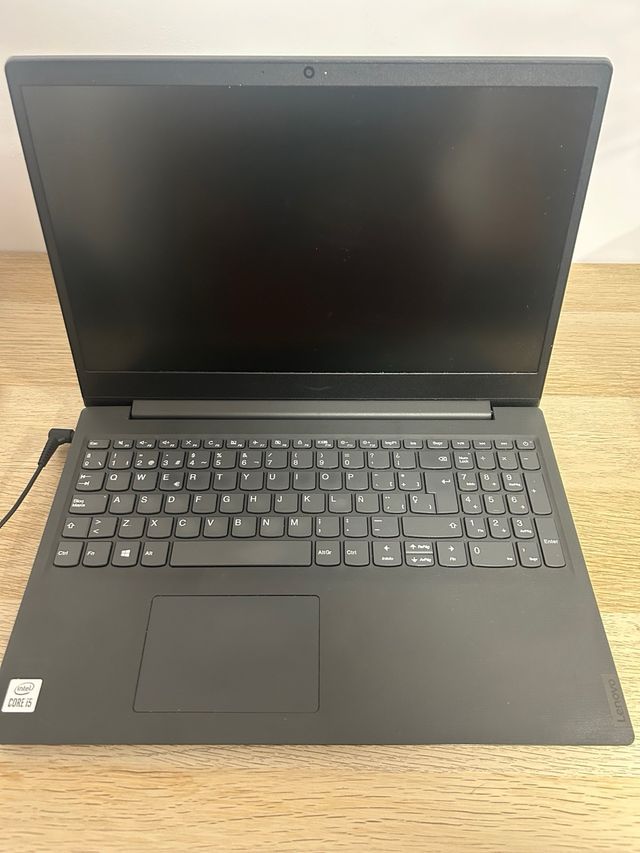 Ordenador portátil Lenovo V15 IIL 82C5