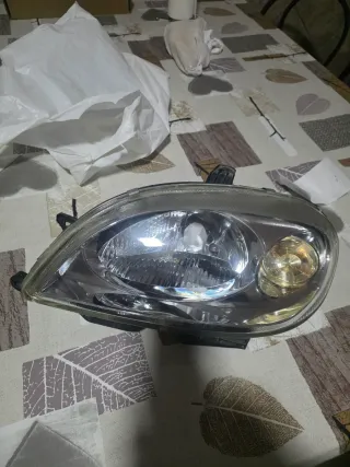 Faro Izquierdo Citroen Saxo Fase 2 (2002)