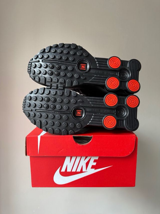 Nike Shox R4 Triple Black (38)