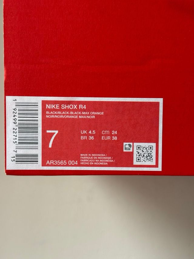 Nike Shox R4 Triple Black (38)