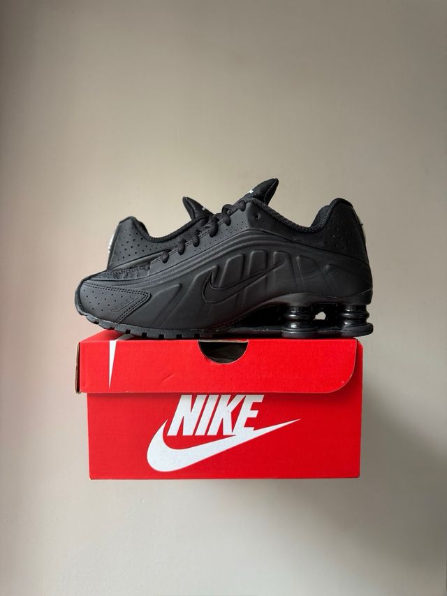 Nike Shox R4 Triple Black (38)