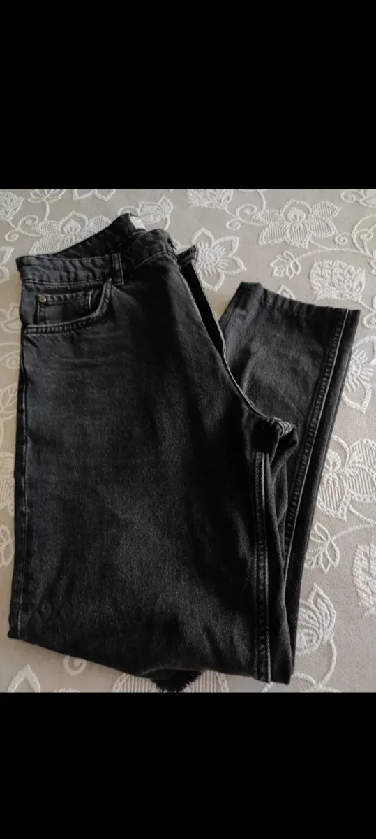 Vaqueros negros hombre