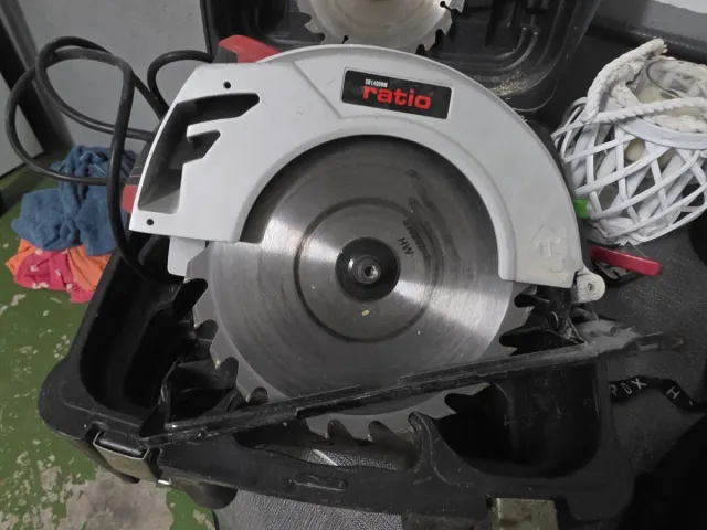 Sierra Circular Eléctrica