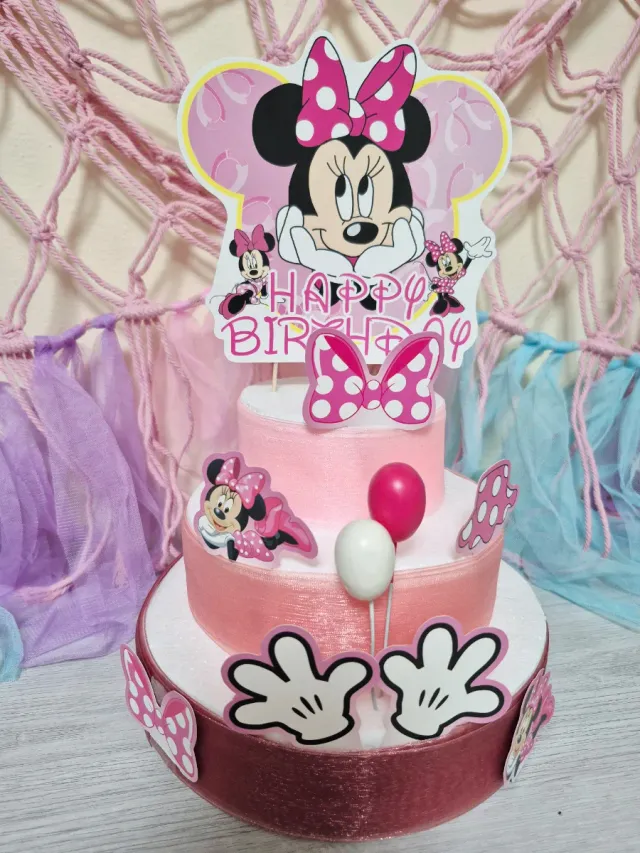 Torta scenografica Minnie Mouse