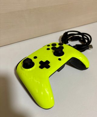 Mando Pro PDP Nintendo Switch Amarillo