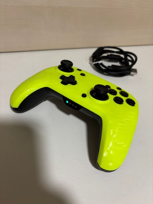 Mando Pro PDP Nintendo Switch Amarillo