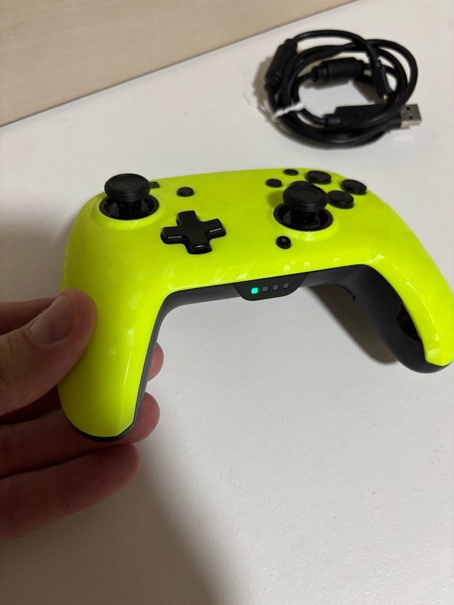 Mando Pro PDP Nintendo Switch Amarillo