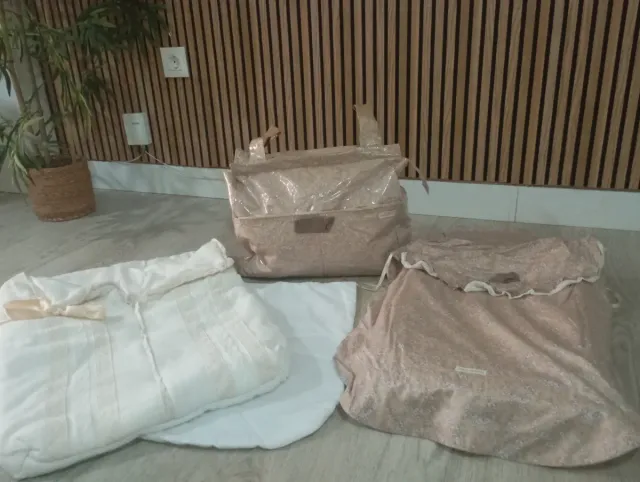 Conjunto saco bebé, bolso y cubre capazo bajo 18€