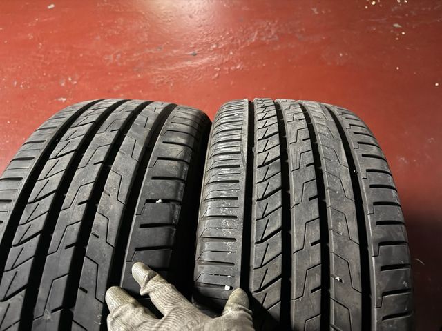 245/45 R18 100Y