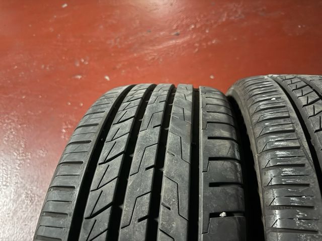 245/45 R18 100Y