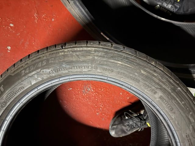 245/45 R18 100Y