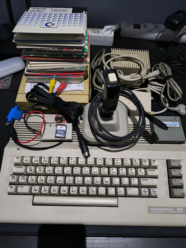 Commodore C64 Computador com acessórios