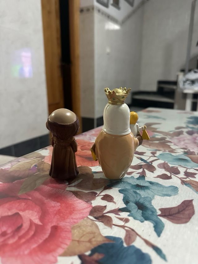 Virgen del Carmen y San Antonio figuras