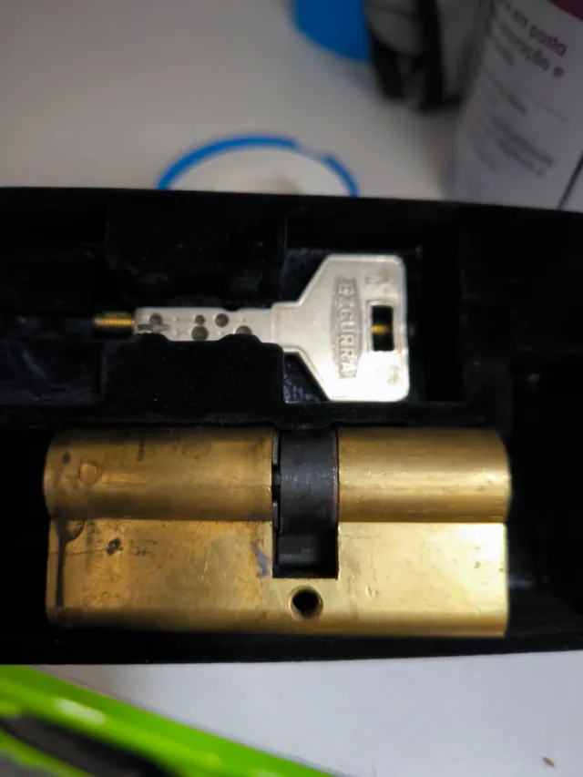 Cerradura Ezcurra con 3  llave