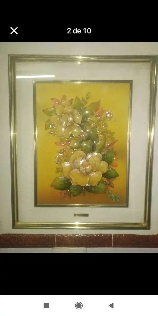 Botellero de madera marrón