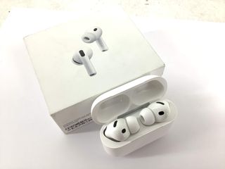 in-ear apple airpods pro 3