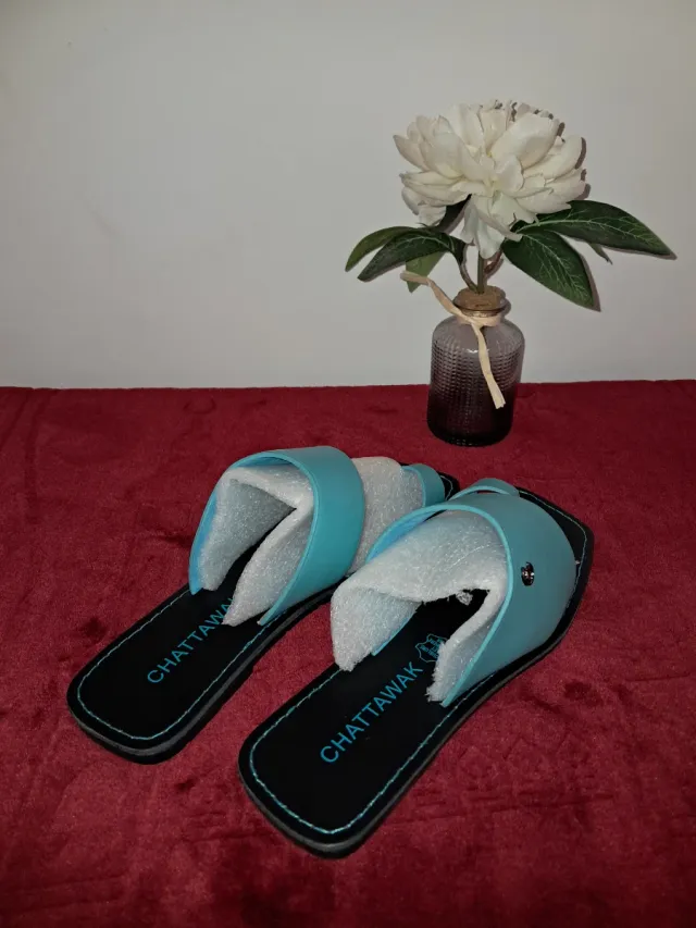 Sandalias Chattawak Negras y Azules