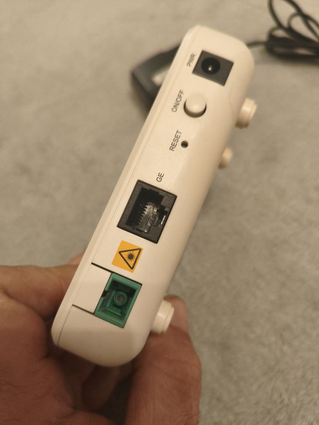 ONT Nokia G-010G-P + fuente original