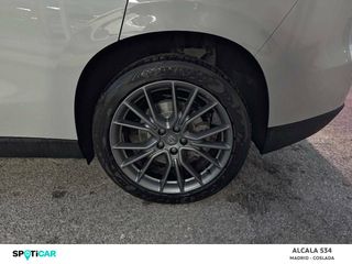 Leapmotor C10  C10 REEV 28.4 kWh  Auto Design