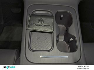 Leapmotor C10  C10 REEV 28.4 kWh  Auto Design