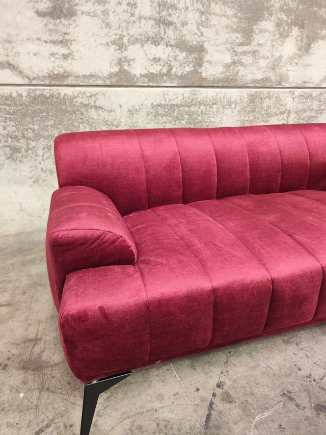 Sofá 3 plazas de terciopelo granate Rita