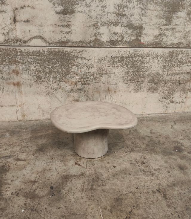 Mesa de centro Macarella de cemento 83 x 77 cm