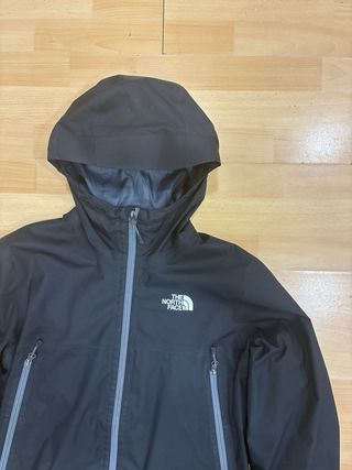Chaqueta The North Face DryVent Negra