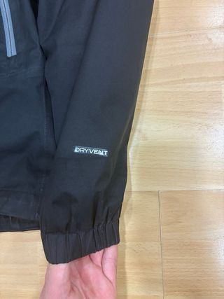 Chaqueta The North Face DryVent Negra