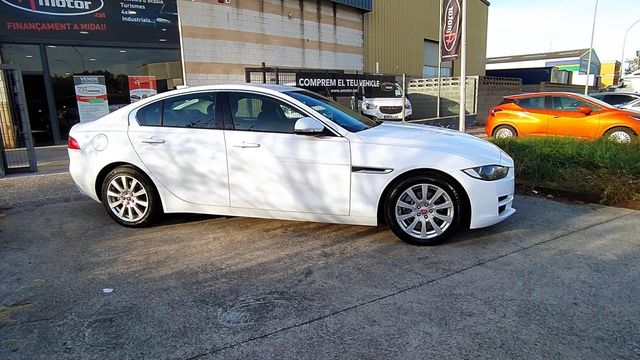 JAGUAR XE 2.0 D 180 CV PUER 5P AUTOMÁTICO