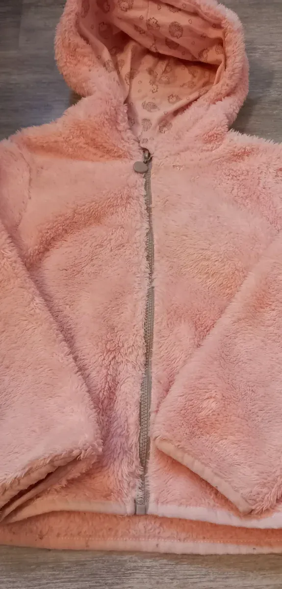 Polar niña rosa con capucha