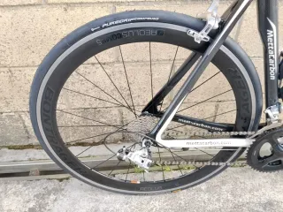 Bicicleta de carbono METTA