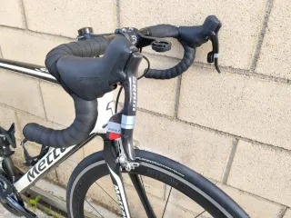 Bicicleta de carbono METTA