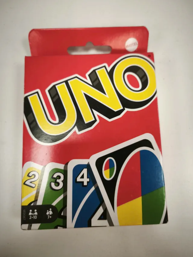 Juego de cartas UNO a estrenar 