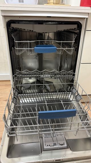 Lavavajillas Bosch A++ 60cm con Bandeja Cubiertos