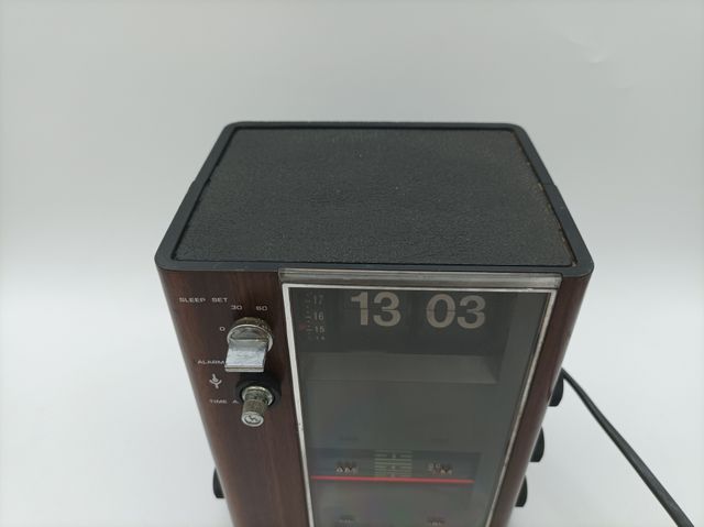 Reloj Despertador Flip Hitachi Vintage
