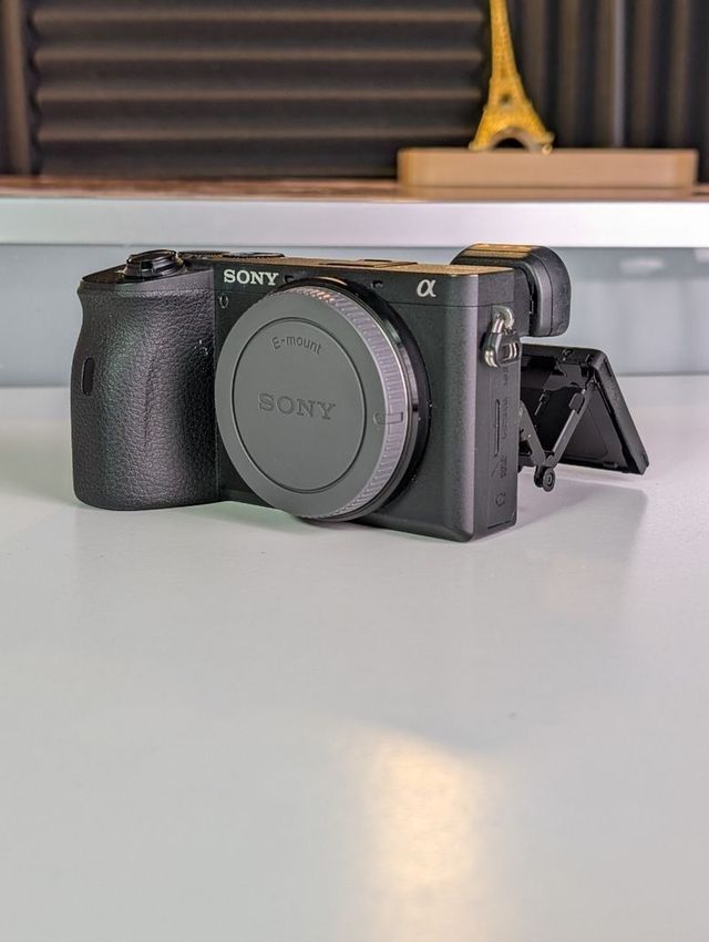 COMO NUEVA - Sony α6600- Cuerpo