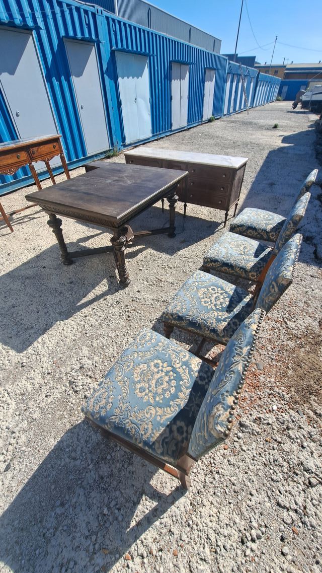 Conjunto de 4 sillas antiguas tapizadas