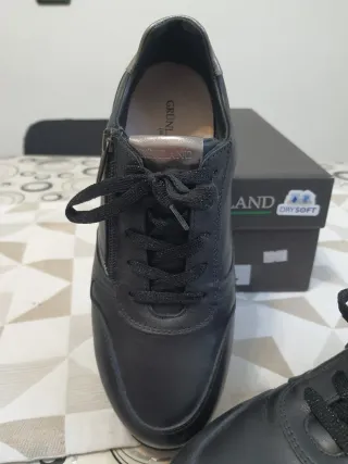 Scarpe basse Grunland nere pelle donna