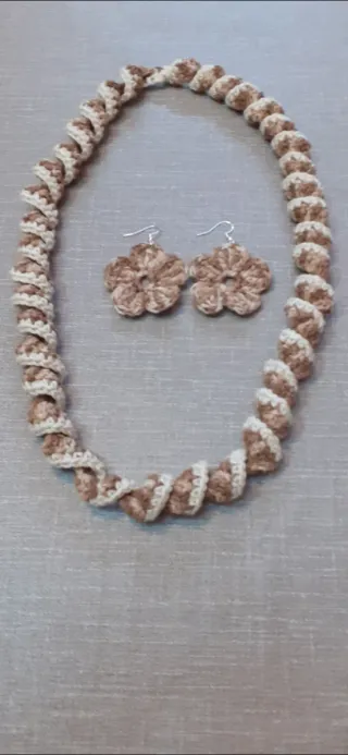 Set Collana e Orecchini Uncinetto Floreale