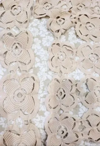 Mantel crochet beige algodón hecho a mano