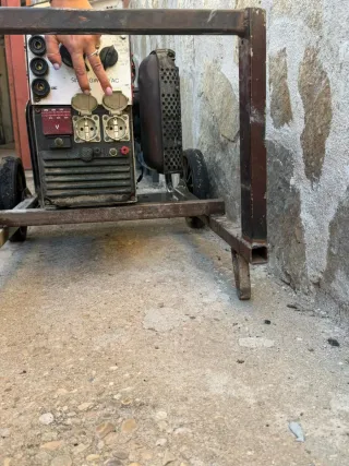 Generador de luz y soldador