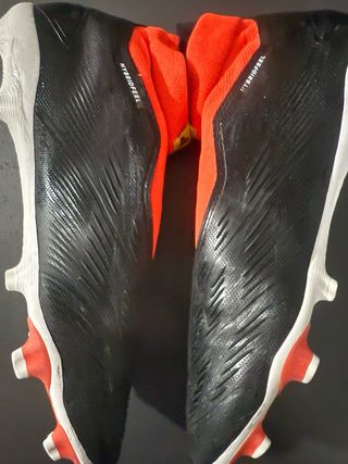 Zapatillas fútbol Predator talla 40 marca pequeña