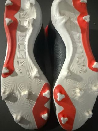 Zapatillas fútbol Predator talla 40 marca pequeña