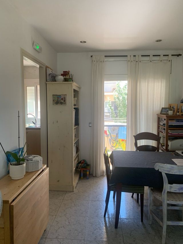 Piso de playa, esquinero, en Vilanova i la Geltrú