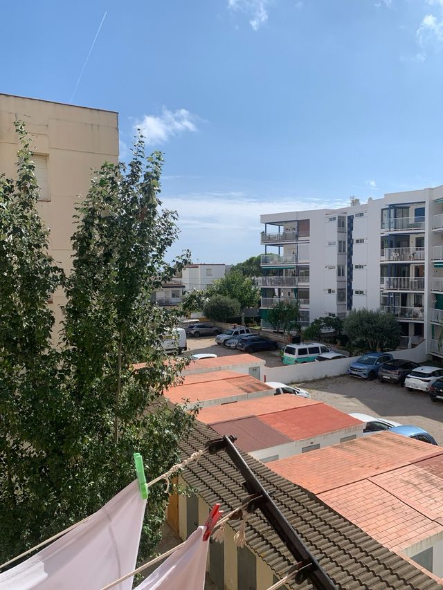 Piso de playa, esquinero, en Vilanova i la Geltrú