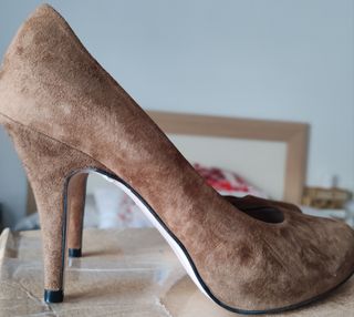 Zapatos de tacón Gloria Ortiz marrones