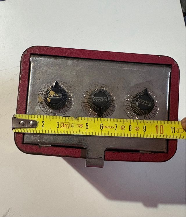 Caja de Ahorros Oro Antigua Metálica