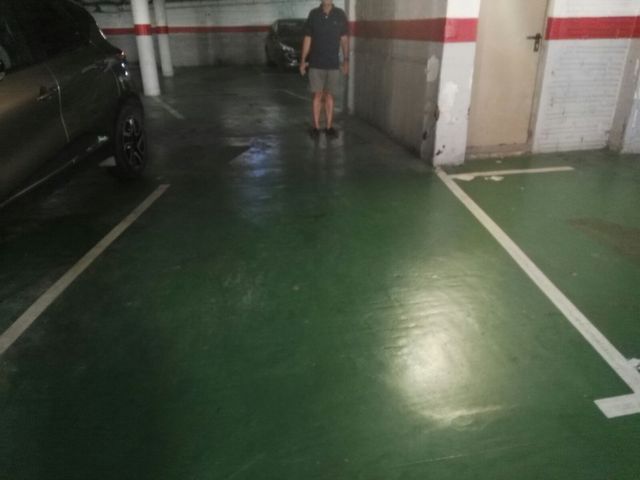 Alquiler Plaza Garaje Coche Grande