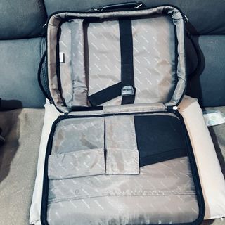 Maletín Targus Negro para Portátil y Documentos